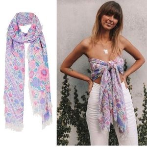 Hold 🤚Babushka travel scarf